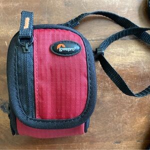 Camera case Bag Lowepro Ridge 10 Red &‎ Black padded zipper close crossbody